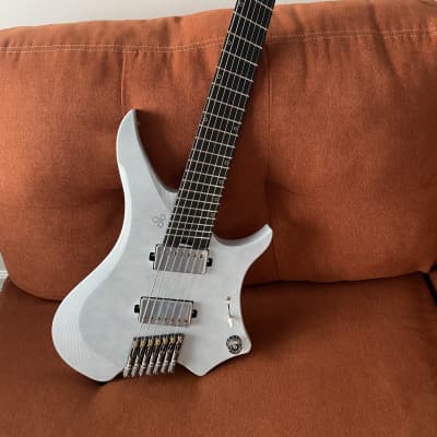 GOC Guitars Illumina + 2023 - Worn Thin-Skin Headless Guitar