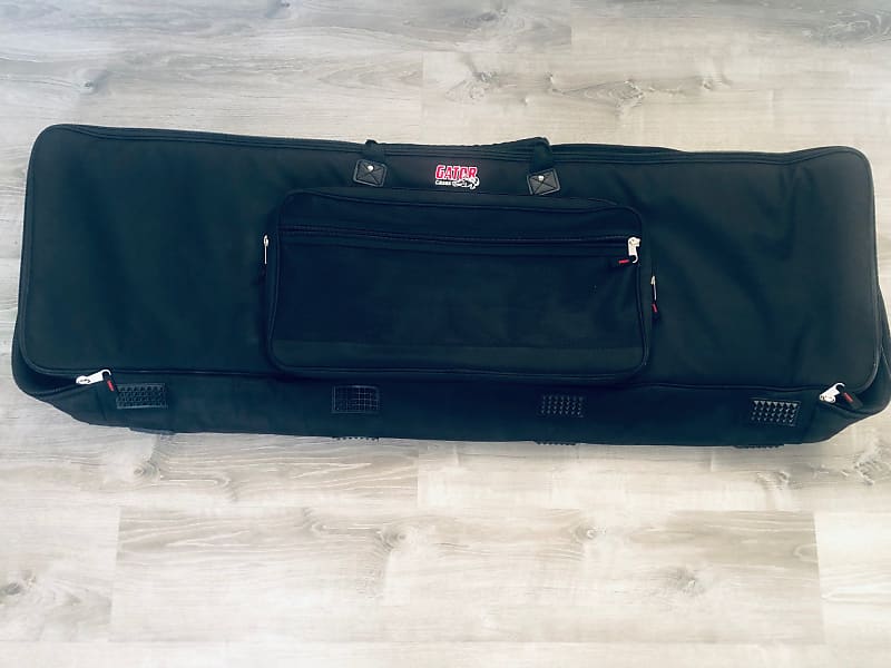 Gator GKB88 88Key Keyboard Gig Bag with Rock Jam Reverb Canada