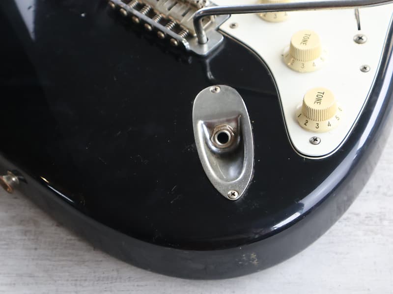 Fender Japan ST40 Stratocaster 1987-88年 Fender Japan ST40 Stratocaster 1987-88年 - メルカリ
