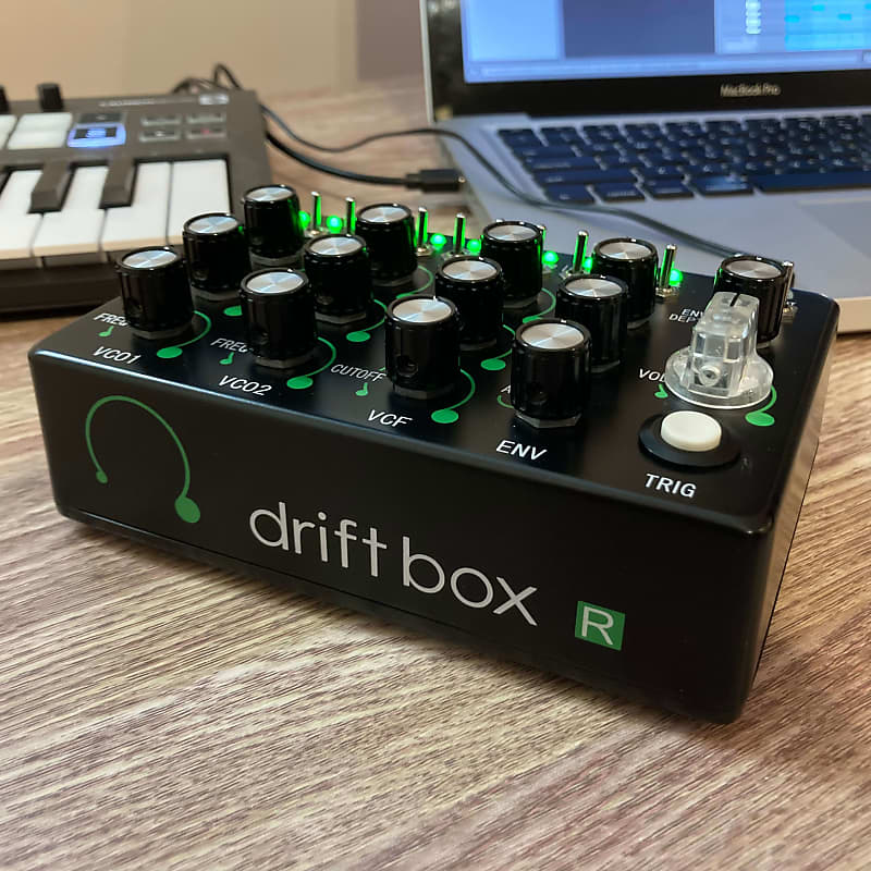 Reon Driftbox R_Limited analog synthesizer