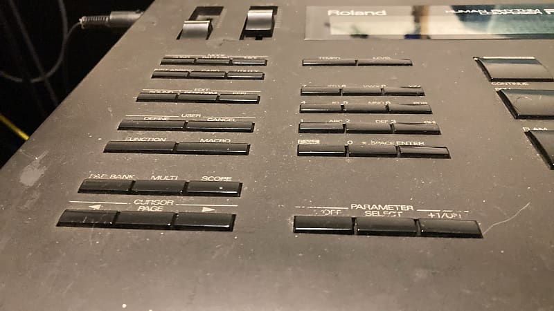 Roland R-8 Human Rhythm Composer Drum Machine