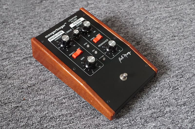 Moog MF-101 Moogerfooger Low Pass Filter 1998 - 2018 - Black | Reverb