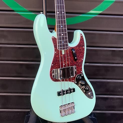 Modern vintage guitars deals
