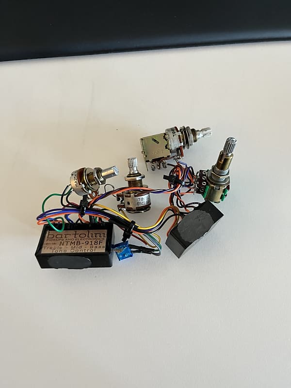 NTMB+F 3-Band EQ Preamp Module - Bartolini Pickups & Electronics