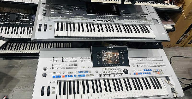Yamaha Tyros4 61-Key Arranger Workstation Keyboard Used in