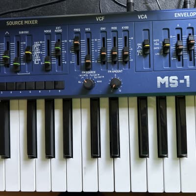 Behringer MS-1 / MS-101 Analog Synthesizer 2019 - Present Blue