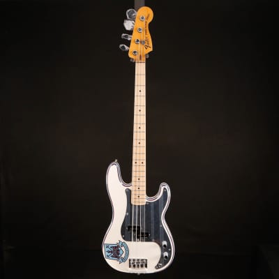Fender Steve Harris Precision Bass, Maple Fingerboard, Olympic White 11lbs 15.7oz image 2