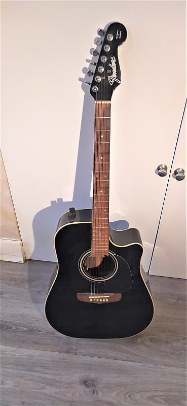 Fender フェンダー LA BREA シングルヘッド、エレアコ 訳あり Fender フェンダー LA BREA シングルヘッド、エレアコ 訳あり