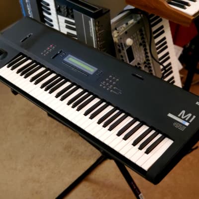 MUST SEE!!! LEGENDARY KORG M1 FULLY SERVICED AND IN GREAT CONDITION!