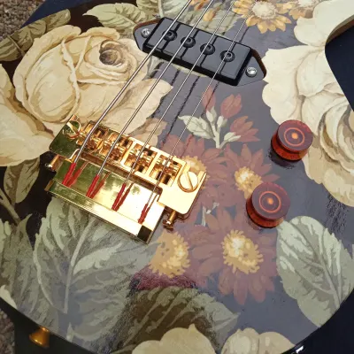 Fashion Victim By J Douglas. 30" Scale With Hand-wound Pickup. image 4