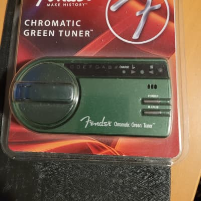 Fender 023-9979-001 GT-1000 Chromatic Tuner 2010s - Green image 1