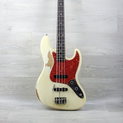 Amazon | Musiclily 10 穴 JBジャズベースピックガードFender