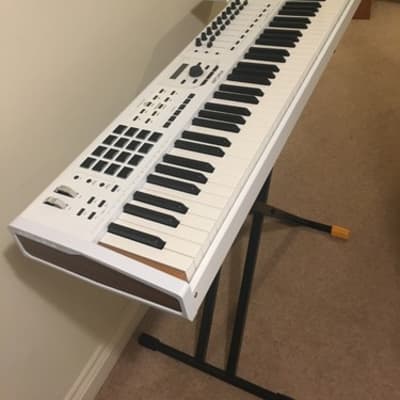Arturia KeyLab 88 MkII MIDI Controller 2019 - Present - White image 4