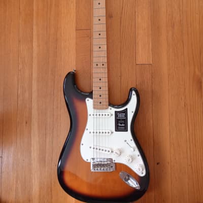 Fender Japan '54 Reissue Stratocaster ST54-95LS Vintage White 2002