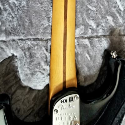 Fender American Ultra Luxe Stratocaster Floyd Rose HSS 2021 - Present - Mystic Black image 4