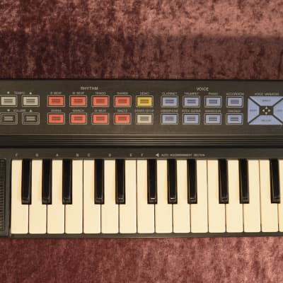 Yamaha PSS-125 PortaSound  / 1980's Keyboard Synth