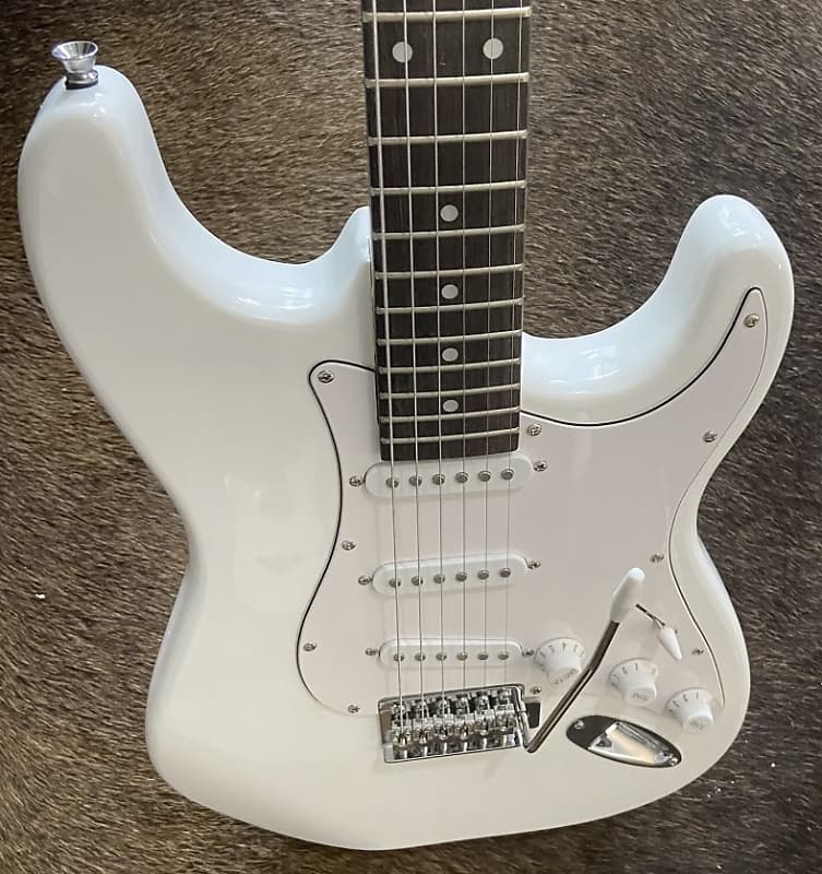 Olympic White Stratocaster electric guitar. unbranded