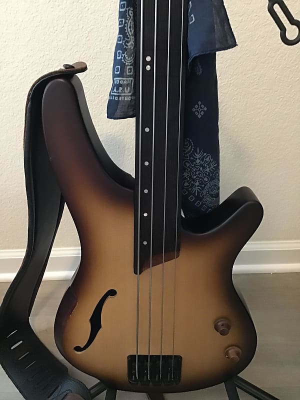 Ibanez SRH500F fretless 2021 sunburst and molded | Reverb Canada