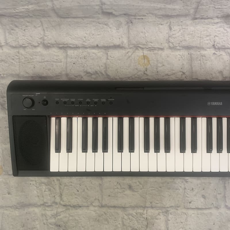 Yamaha Piaggero NP-11 61-Key 