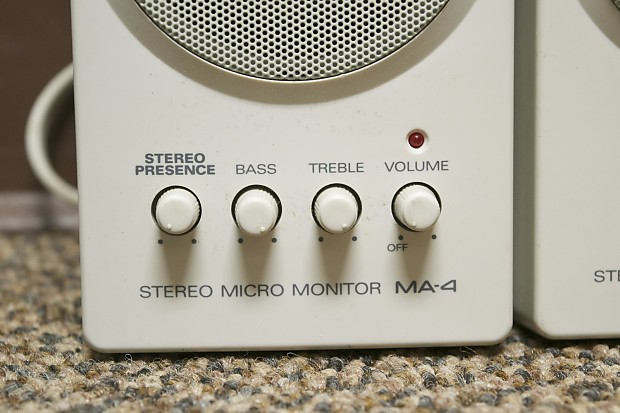 Roland MA-4 Stereo Micro Monitor Active Speaker Pair White