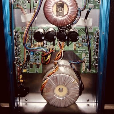 QUESTED STUDIO MONITORS VS3208B PAIR image 7