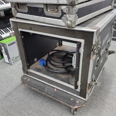 Anvil 8-U Shock Mount Rack Case with Wheels and Drawer - Black image 5