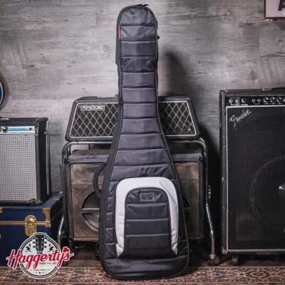 Amazon.com: MONO M80 Vertigo Bass Case - Black : Musical