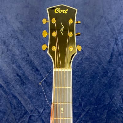 Cort Gold D8 Dreadnought Acoustic Guitar in Natural with Soft Case image 3