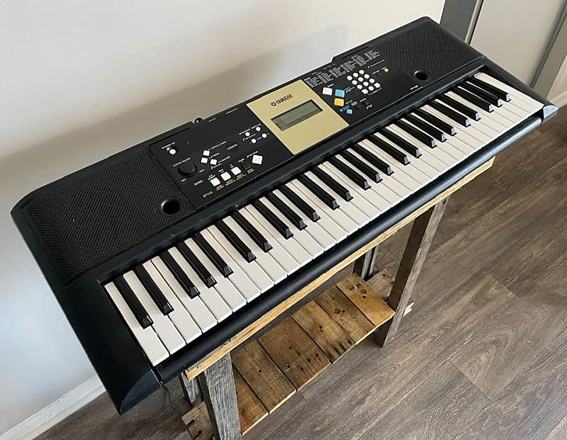 Yamaha YPT-220 61-Key Digital Piano Keyboard with Power Cord