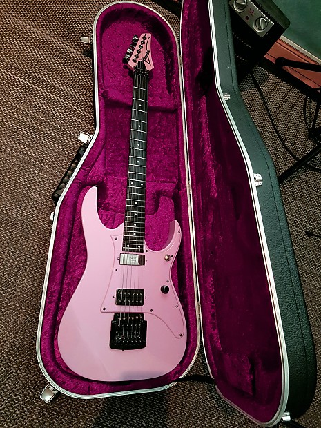 Ibanez Telesavalas custom made Pink