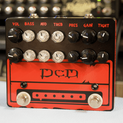 DCD - Dual Channel Distortion - Black Red image 1
