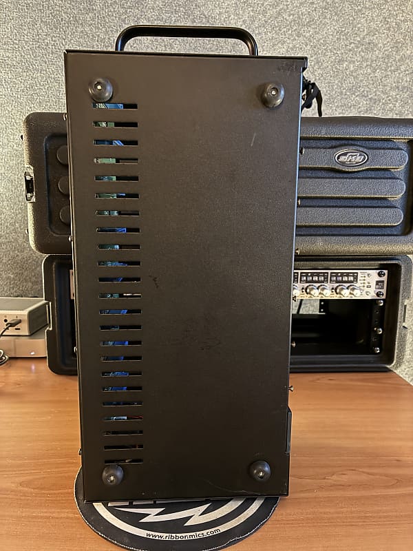 API 500-8B HC 8-Slot Lunchbox image 1