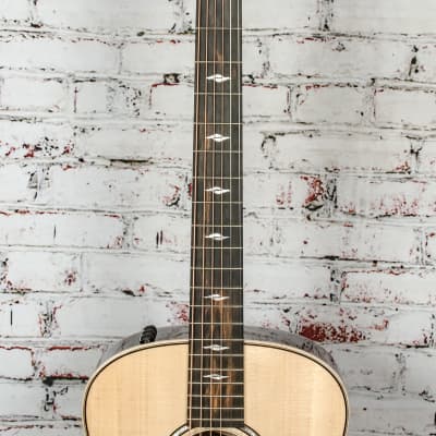 Taylor - 811e - Acoustic-Electric Guitar - Natural - w/ AeroCase - x3074 image 3