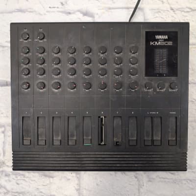 Yamaha KM-802 Keyboard Mixer