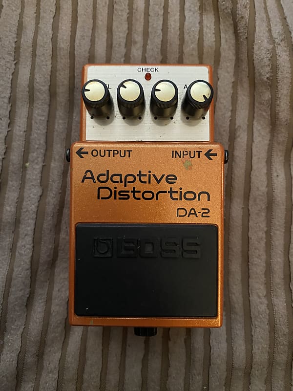 Boss DA-2 Adaptive Distortion