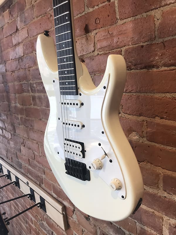 Black Dog by Aria Pro Ⅱ オフホワイト Black Dog by Aria pro Ⅱ ST type mod. Electric Guitar | eBay