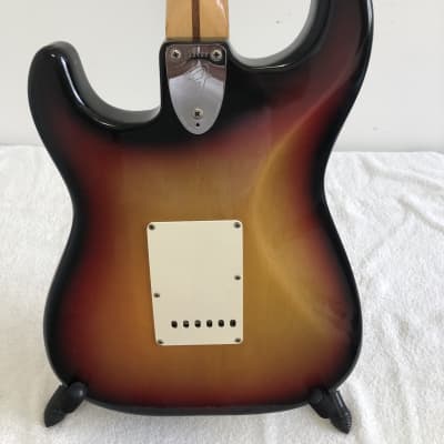 Fender Stratocaster 1972 - Sunburst with Maple Neck image 2