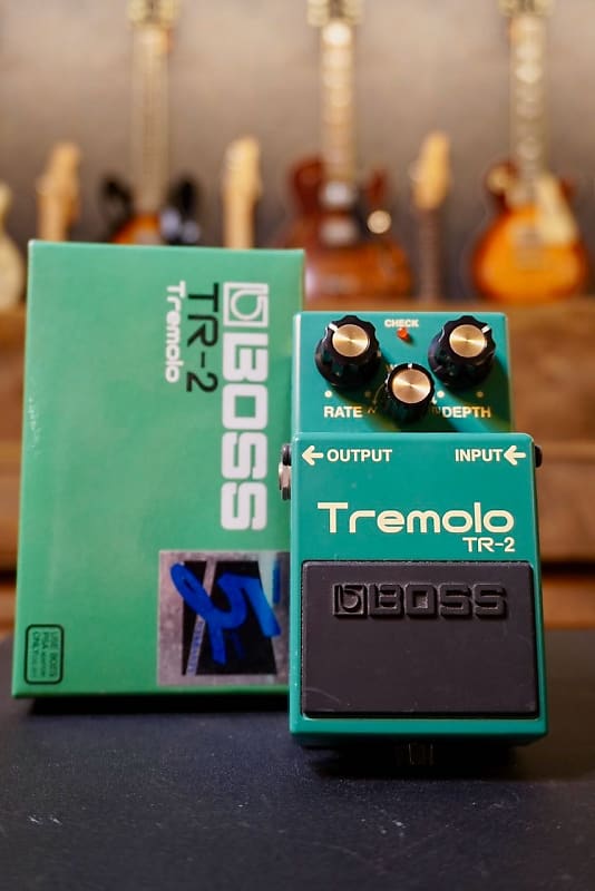 Boss TREMOLO TR 2 Green | Reverb Canada