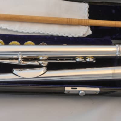 Yamaha YFL-32 Intermediate Flute Sterling Silver Headjoint *Made in Japan*Cleaned & Serviced *New Pads image 8