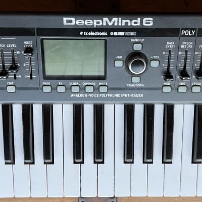 (18119) Behringer DeepMind 6 37-Key 6-Voice Polyphonic Analog Synth 2017 - Present - Black