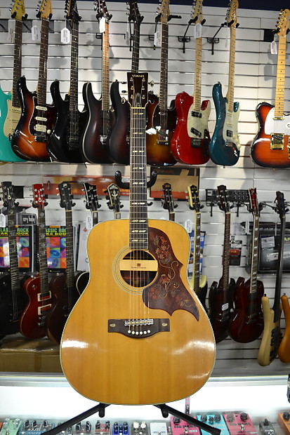 Yamaha FG-300 solid top rosewood back & sides red label