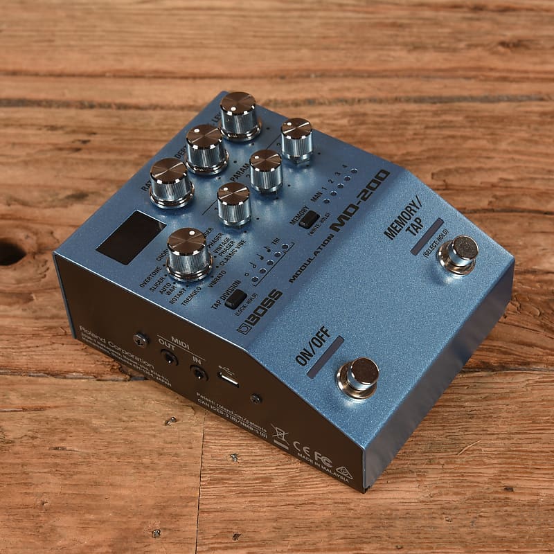 Boss MD-200