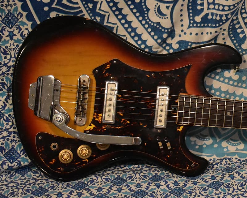 Silvertone 319. 14109 1960s - Sunburst image 1