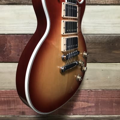 Gibson Les Paul Custom Classic Heritage Cherry Sunburst 2007 (GOTW #42) 1 of 400! image 2