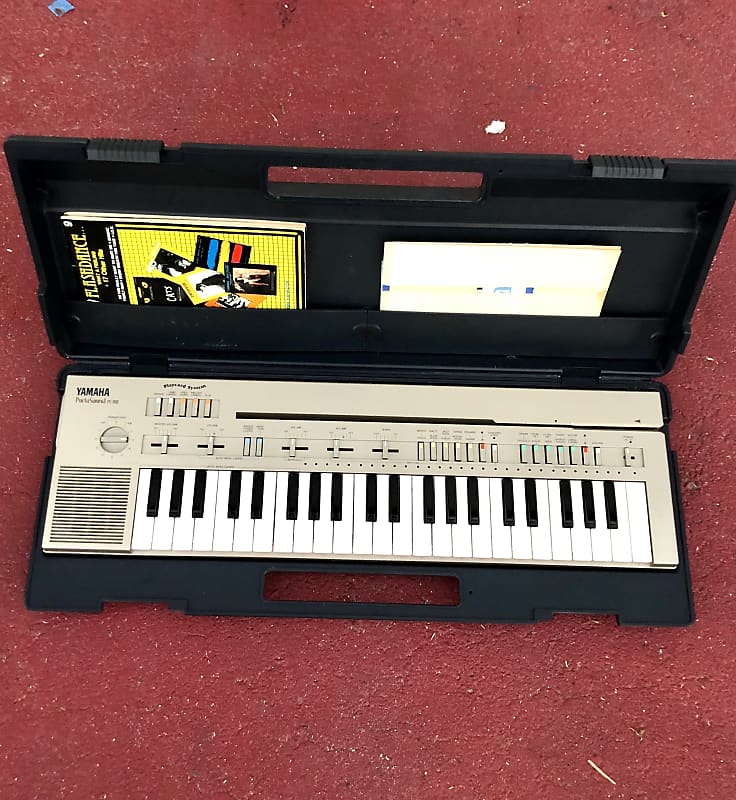 Vintage '80s mini synth Yamaha PC 100 - Synthesizer Playcard System image 1