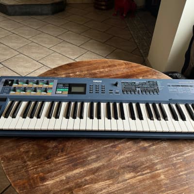 Yamaha AN1x Virtual Analog Synthesizer 1997 - Blue