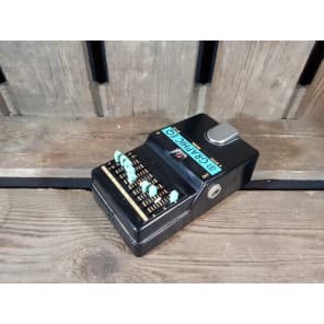 PEARL パール GE-09 GRAPHIC EQ Pearl GE-09 Graphic EQ - What To Know & Where To Buy