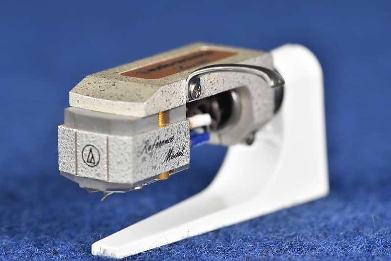 Audio-Technica AT33R Reference Model 40th anniversary MC Cartridge W/  Headshell