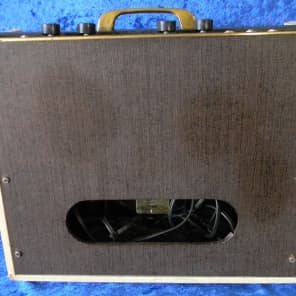 Kay Vanguard Model 704 Vintage 1963 Electric Guitar Amplifier Vibrato USA 1960's image 10