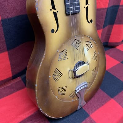 1929 National Triolian Resophonic Guitar Walnut Sunburst image 3